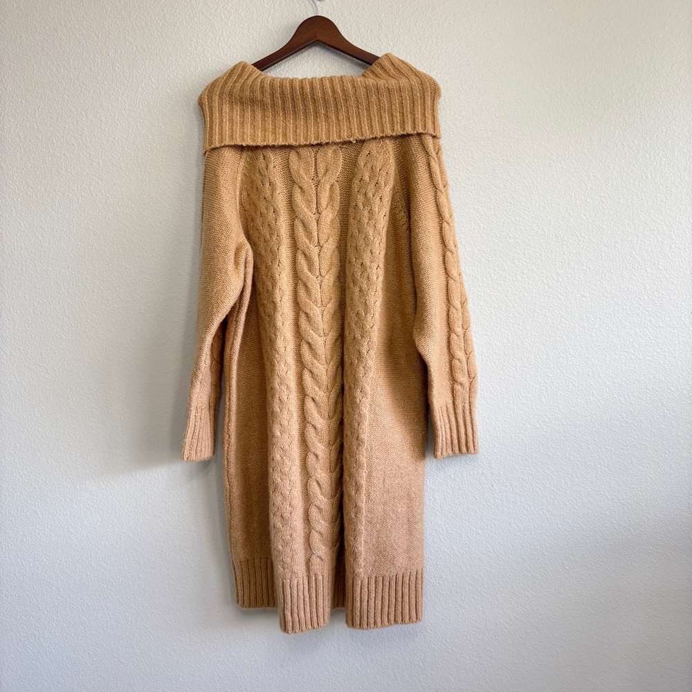 Banana Republic sweater dress women’s size XL tan
cable knit